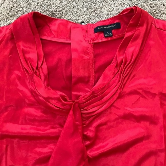Banana Republic Sleeveless Ruffle Top Size Large Red - Picture 4 of 5